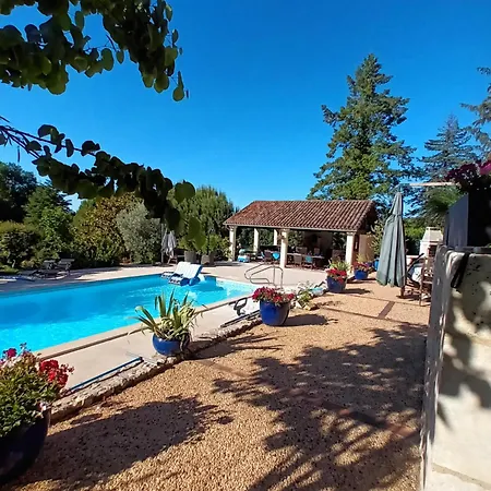 Holiday home Le Petit Gite Saint-Amand-de-Vergt